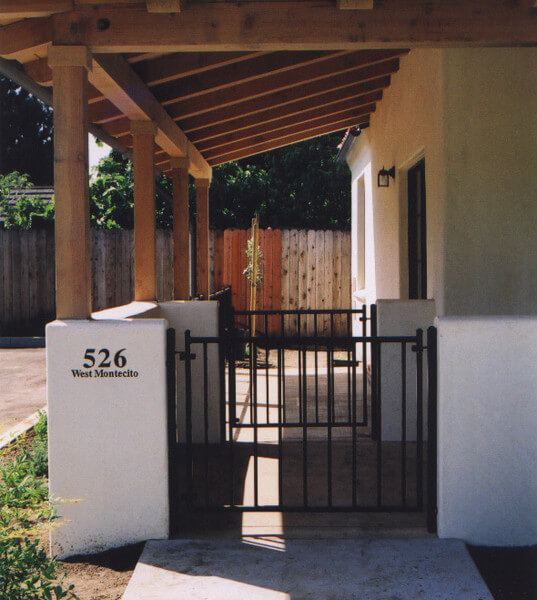 Outside view of the small gates in front of unit 526